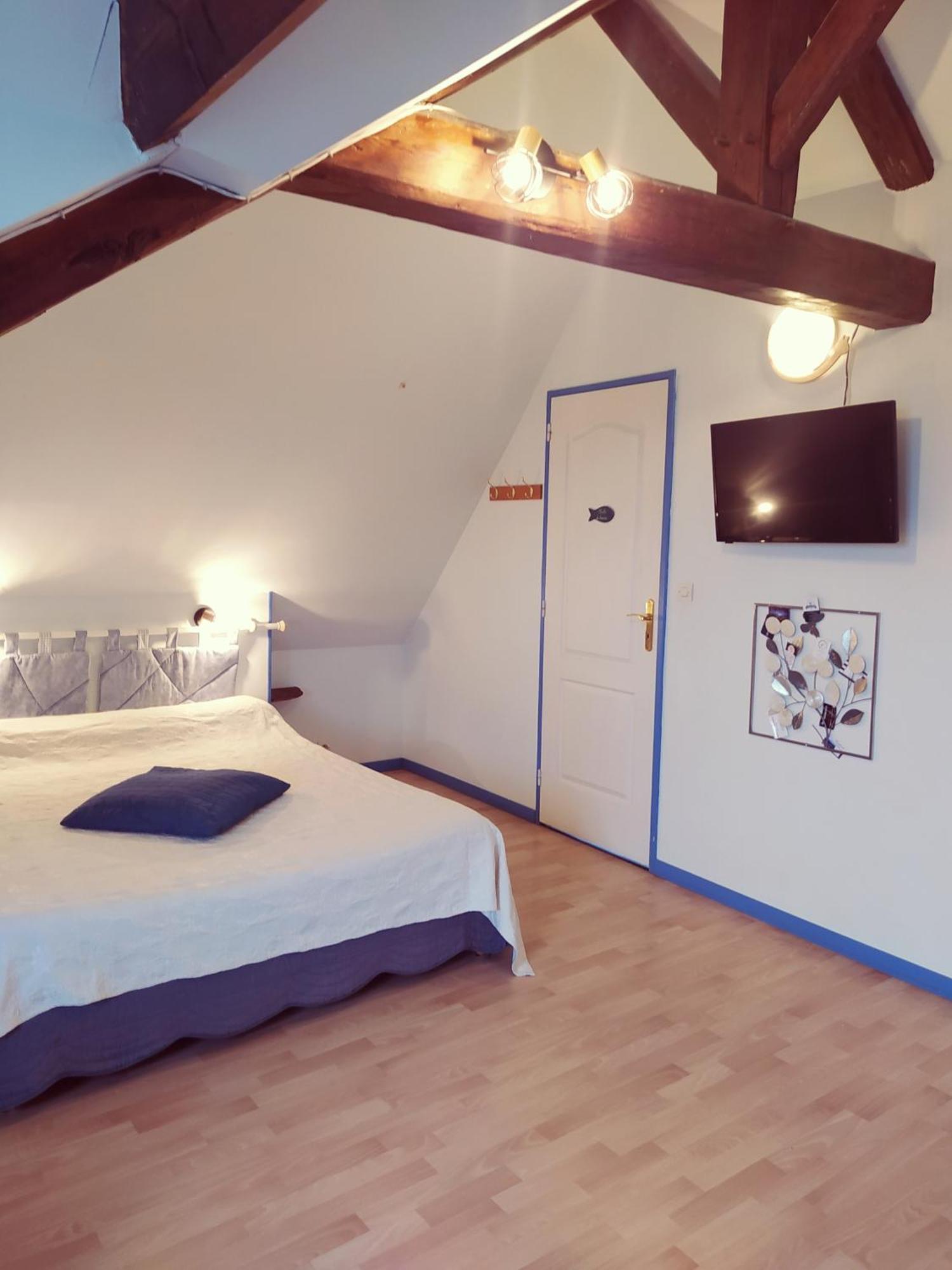 Chambres D'Hotes " Le Clos Des Colimacons " Maniquerville Bagian luar foto